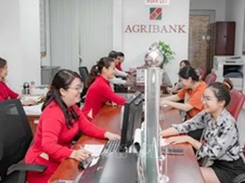 'Cuộc đua' lãi suất ngân hàng tiếp tục sôi động