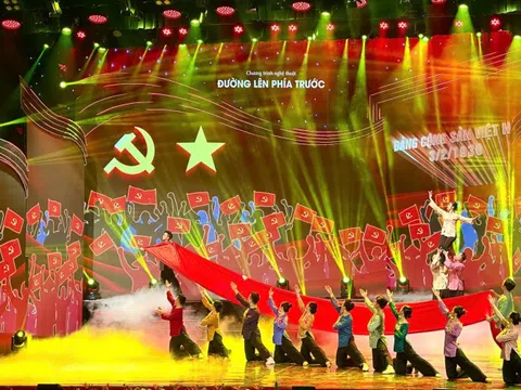 Chương trình nghệ thuật 'Đường lên phía trước' chào mừng Ngày thành lập Đảng Cộng sản Việt Nam