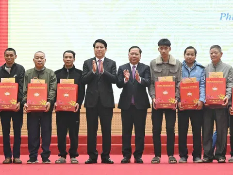 Chủ tịch nước Lương Cường: Chăm lo đời sống nhân dân, bảo đảm mọi người, mọi nhà đều được vui Xuân, đón Tết