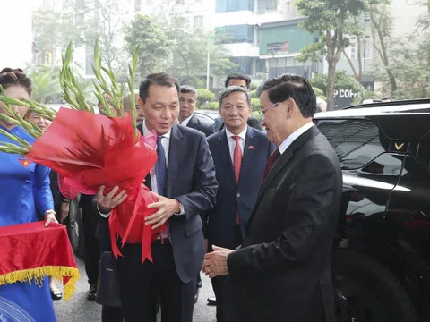 Tổng Bí thư, Chủ tịch nước Lào thăm và làm việc tại EVN