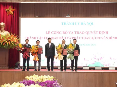 Công bố và trao Quyết định thành lập Cơ quan Báo và phát thanh, truyền hình Hà Nội