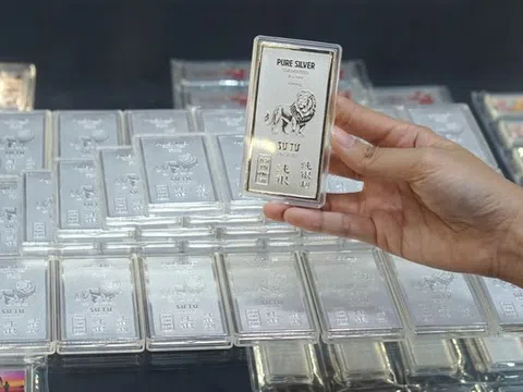 Giá bạc hôm nay 6/2: Rơi tự do, bạc Phú Quý giảm 665.000 đồng/lượng