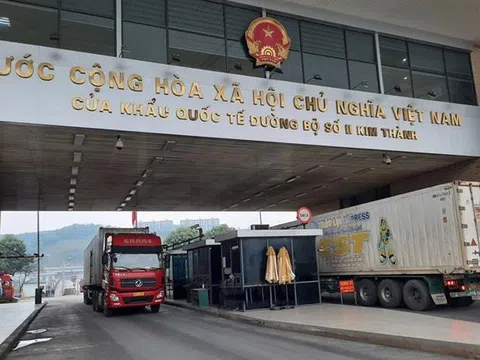 Các cơ quan thông tin về việc tắc hàng hóa tại nhiều cửa khẩu