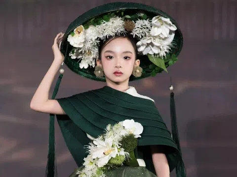 Nhà thiết kế Việt đưa “Viết tiếp câu chuyện hòa bình” đến sàn diễn quốc tế