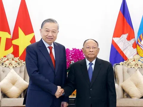 Tổng Bí thư Tô Lâm hội kiến Chủ tịch danh dự Đảng Nhân dân Campuchia Heng Samrin