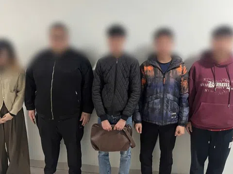 Phát tán hơn 15 triệu tin nhắn chứa "link độc", 9 đối tượng bị khởi tố