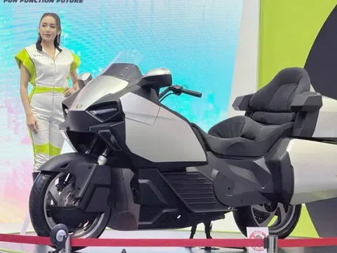 Felo TOOZ - "siêu mô tô" điện với hành trình 702 km cho 1 lần sạc