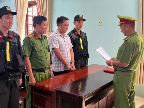 Bán hàng trăm máy biến áp giả, 3 người bị khởi tố