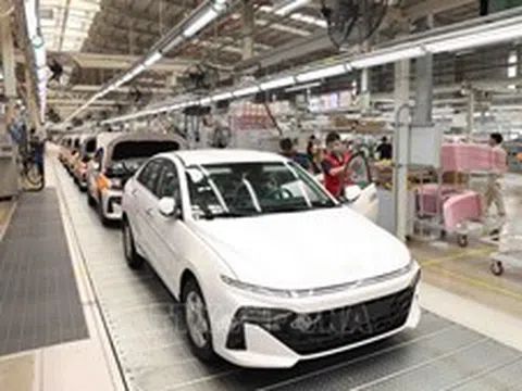 Tiêu thụ ô tô tại Việt Nam tăng đến 95% trong tháng đầu năm