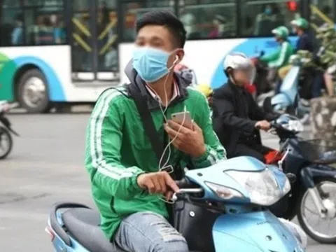 Đi xe máy mà "vô tư" làm điều này có thể bị xử phạt đến 14 triệu đồng