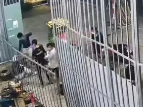 Bắt 8 đối tượng chặn đường người về quê để "xin đểu", cướp tài sản