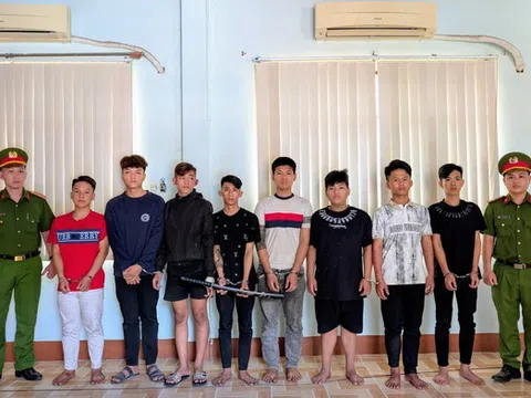 TP.HCM bắt 8 thanh thiếu niên chém người, cướp tài sản