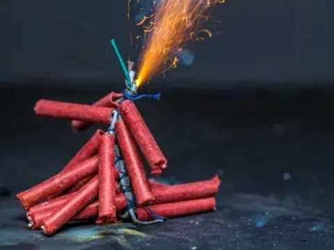 Đốt pháo “cho vui” đêm Giao thừa, coi chừng mất 40 triệu đồng