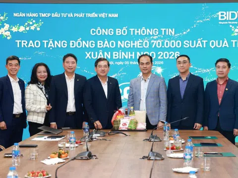BIDV trao 70.000 phần quà Tết tặng đồng bào nghèo