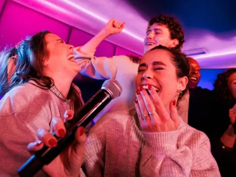 Hát karaoke ồn ào dịp Tết có thể bị phạt đến 160 triệu đồng theo quy định mới