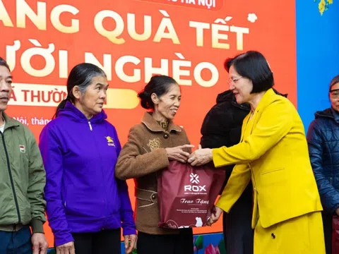 ROX Share mang Tết ấm đến hơn 2.300 hộ gia đình khó khăn