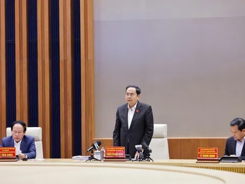 Chủ tịch Quốc hội: Rà soát kỹ nhóm cử tri đặc thù, bảo đảm không bỏ sót quyền bầu cử