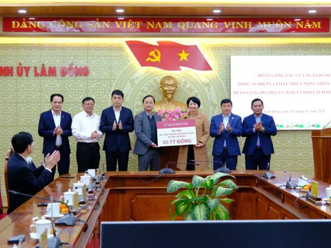 Agribank trao 5 tỷ đồng chăm lo an sinh xã hội tại Lâm Đồng