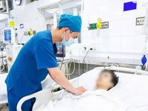 Điều trị thành công nam sinh 15 tuổi bị sốt xuất huyết biến chứng nặng hiếm gặp
