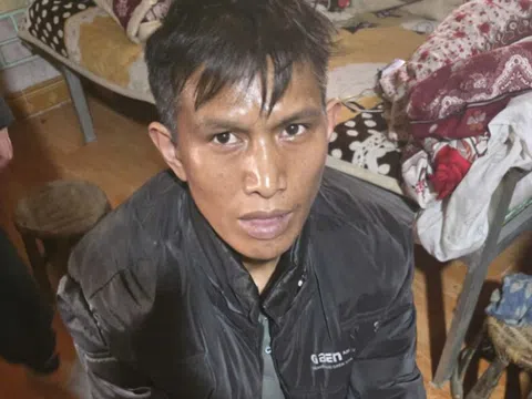 Đột kích “ổ” ma túy trong nhà riêng, bắt quả tang 6 đối tượng mua bán, sử dụng heroin