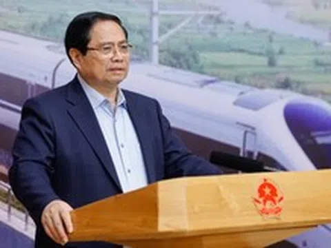 Thủ tướng: "Không lãng phí một ngày" với các dự án đường sắt
