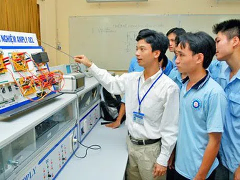 Chế độ làm việc đối với nhà giáo giáo dục nghề nghiệp