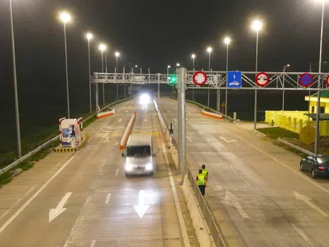 Hơn 50.000 giao dịch thành công sau ngày đầu tiên thu phí 5 tuyến cao tốc Bắc-Nam