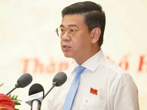 Phê chuẩn miễn nhiệm Phó Chủ tịch UBND Thành phố Hồ Chí Minh