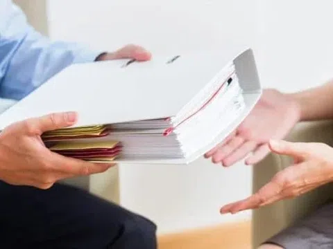 Quy định mới về vận chuyển, giao, nhận và mang tài liệu, vật chứa bí mật nhà nước