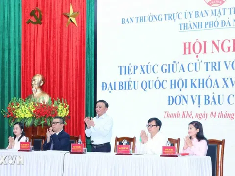 Thường trực Ban Bí thư Trần Cẩm Tú dự Hội nghị tiếp xúc cử tri tại Đà Nẵng
