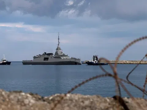 Italy và các đồng minh điều tàu chiến bảo vệ sườn đông nam châu Âu