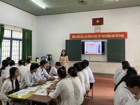 Quy định chế độ làm việc đối với giáo viên cơ sở giáo dục thường xuyên