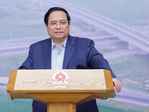 Thủ tướng: Tối ưu hóa nguồn lực và hiệu quả các dự án hạ tầng GTVT