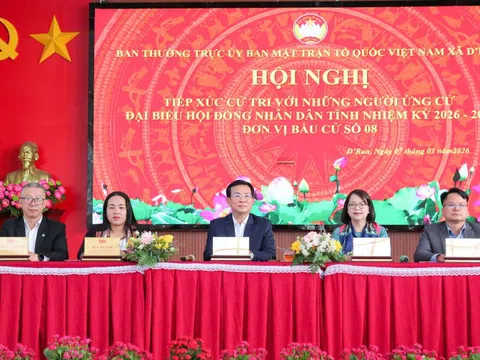 Chủ tịch UBND tỉnh Lâm Đồng lắng nghe kiến nghị của cử tri D’ran