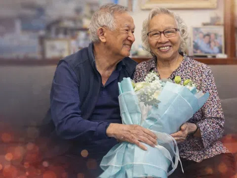 Nữ bác sĩ ngoài 80 tuổi vẫn học mỗi ngày và ký ức về ngày 8/3 "Chỉ một lời chúc"