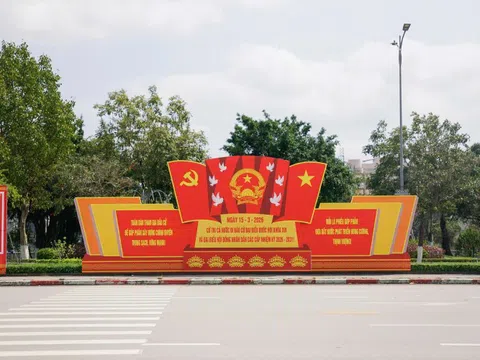 Lạng Sơn ngập tràn sắc đỏ cờ hoa hướng tới ngày bầu cử