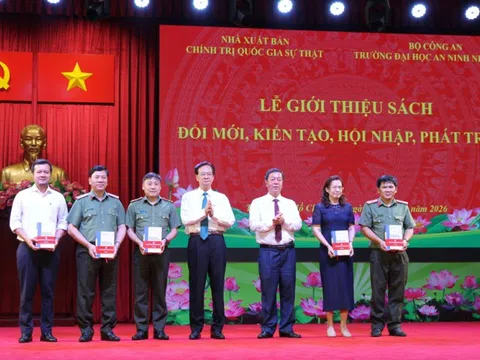 Ra mắt sách 'Đổi mới, kiến tạo, hội nhập, phát triển' của nguyên Thủ tướng Nguyễn Tấn Dũng