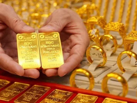 Giá vàng chiều nay 9/3: Căng thẳng Trung Đông, ngược với giá dầu tăng, giá vàng lại giảm sâu