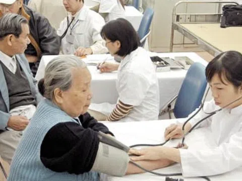 Triển khai cơ chế, chính sách đặc biệt tạo đột phá cho công tác bảo vệ, chăm sóc sức khỏe nhân dân