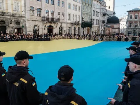 EU chuẩn bị gói hỗ trợ thay thế cho Ukraine giữa tranh cãi khoản vay 90 tỷ euro