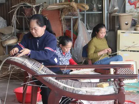 Đãi ngộ cho nghệ nhân để giữ nghề truyền thống