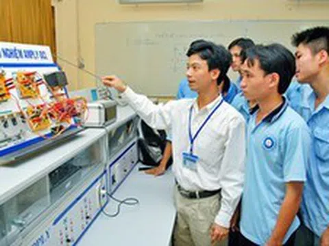 Chế độ làm việc đối với nhà giáo giáo dục nghề nghiệp