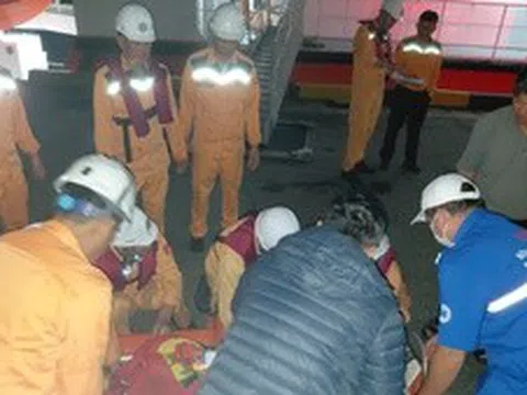 Xuyên đêm vượt sóng to, gió lớn, cứu nạn bệnh nhân nguy kịch từ Cù Lao Chàm