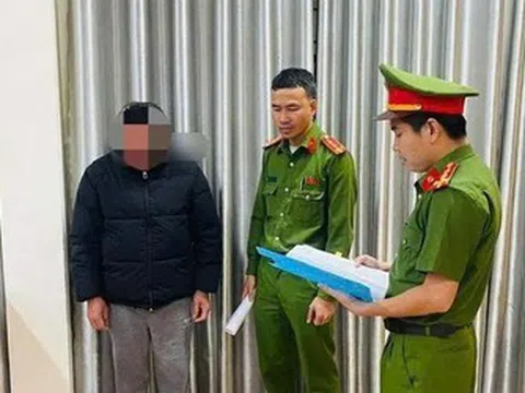 Chủ cơ sở giò chả bị khởi tố vì dùng hàn the trong chả bò