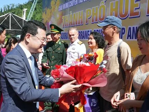 Huế đón sóng "vàng" từ du lịch tàu biển quốc tế (kỳ 1): Mở rộng dư địa tăng trưởng du lịch cao cấp