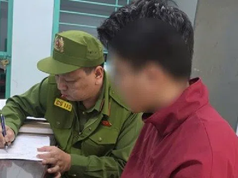 Xử lý nam thanh niên dùng điện thoại quay lén trong nhà vệ sinh nữ