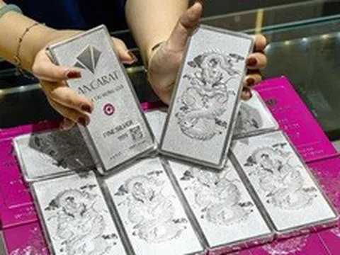 Giá bạc hôm nay (25/3): Giá bạc trong nước tăng vọt cùng chiều với thế giới