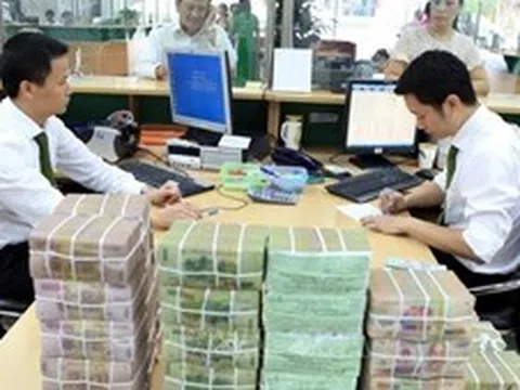 Ngân hàng tăng tốc huy động, lãi suất nâng lên mặt bằng mới