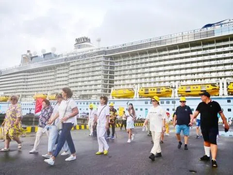 Du lịch giúp Huế rực rỡ trong mắt du khách