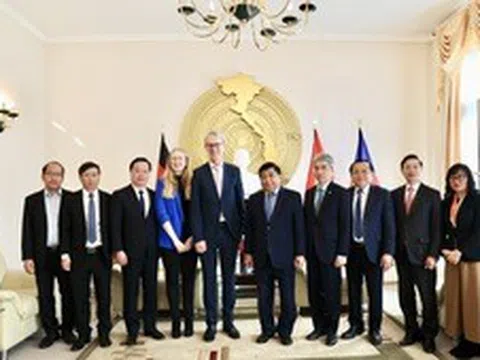 Khuyến khích Tập đoàn phần mềm doanh nghiệp lớn nhất thế giới hỗ trợ doanh nghiệp Việt vươn ra toàn cầu